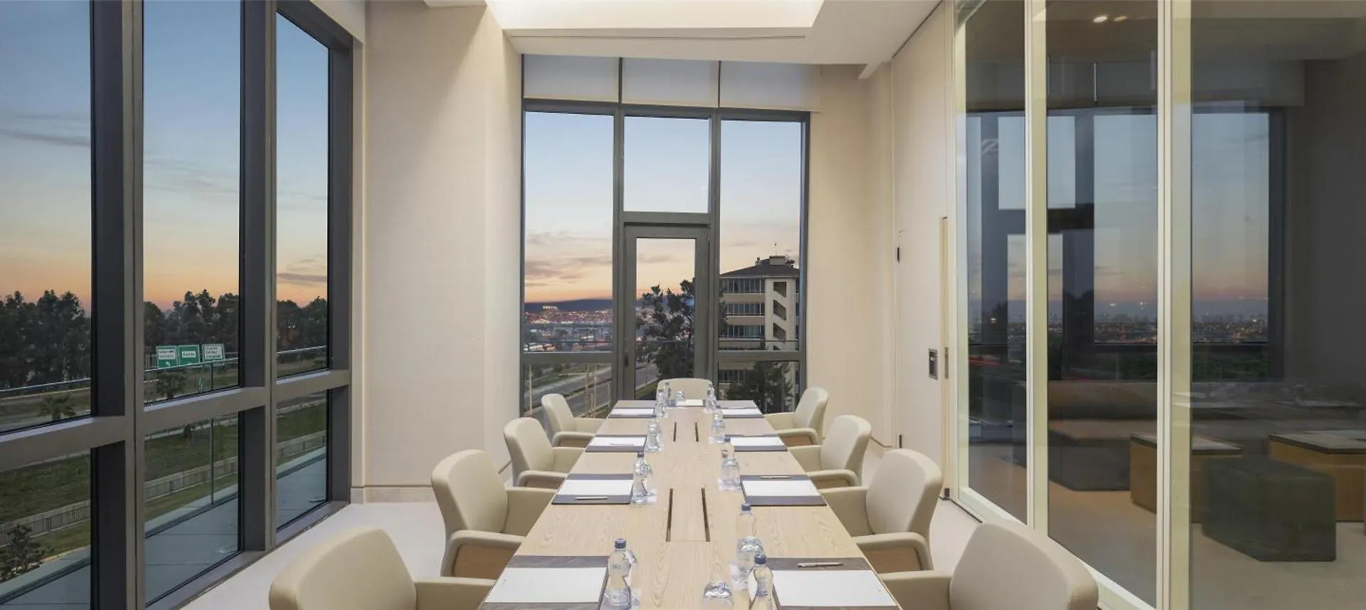 Hyatt Regency Izmir IstinyePark Otel